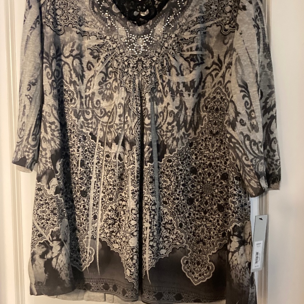 Black Ivory Tunic Top